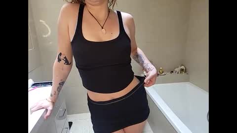 Snapshot of cctvxo chatting on 14, 9, 2025 Sarahx online show from 14, 9, 2025