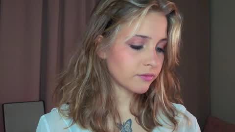 Lina  online show from 7, 4, 2026