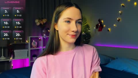 Josie Manesi online show from 8, 2, 2025