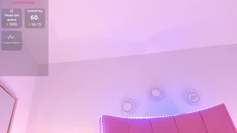 Sofia Castrillon online show from 11, 2, 2025