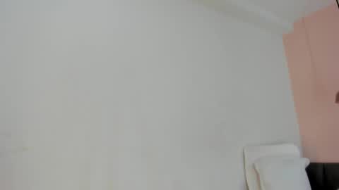Snapshot of celeste_smmith_ chatting on 5, 3, 2025 celeste_smmith_ online show from 5, 3, 2025