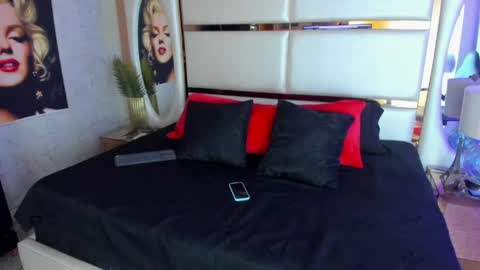 Snapshot of celeste_starsss chatting on 13, 5, 2026 celeste_starsss online show from 13, 5, 2026