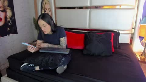 Snapshot of celeste_starsss chatting on 18, 5, 2026 celeste_starsss online show from 18, 5, 2026