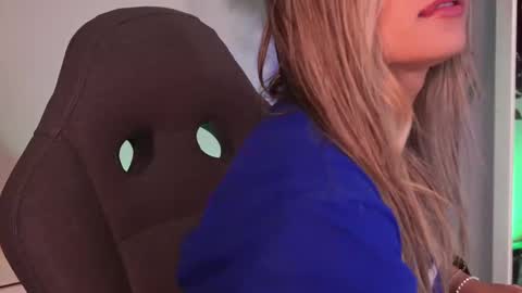 The girl of your eyes  online show from 11, 3, 2025