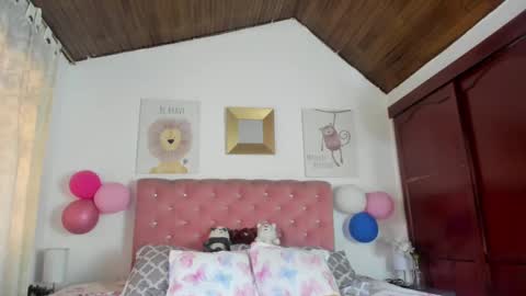 Snapshot of celesteredds chatting on 26, 9, 2025 Celeste online show from 26, 9, 2025