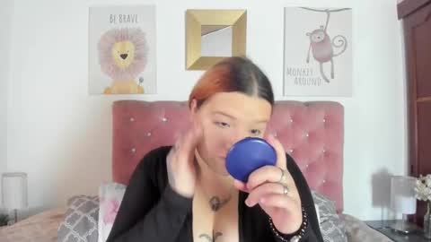 Snapshot of celesteredds chatting on 8, 10, 2025 Celeste online show from 8, 10, 2025