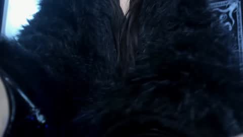   online show from 4, 2, 2025