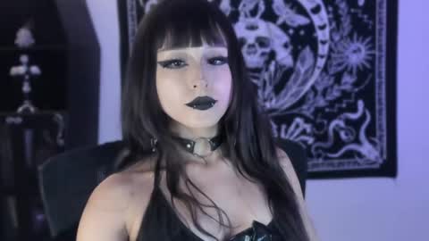   online show from 21, 4, 2026