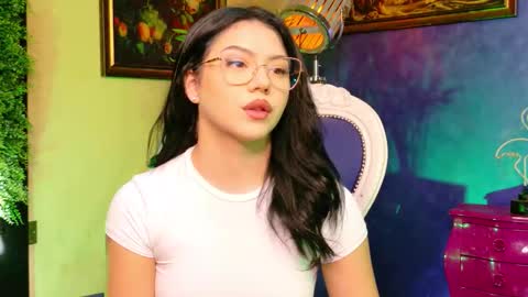 Snapshot of celinelow chatting on 16, 9, 2025 celinelow online show from 16, 9, 2025