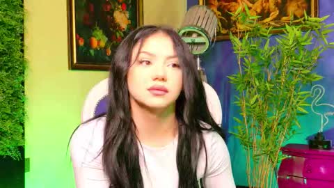 Snapshot of celinelow chatting on 4, 10, 2025 celinelow online show from 4, 10, 2025