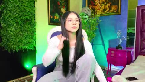 Snapshot of celinelow chatting on 7, 10, 2025 celinelow online show from 7, 10, 2025