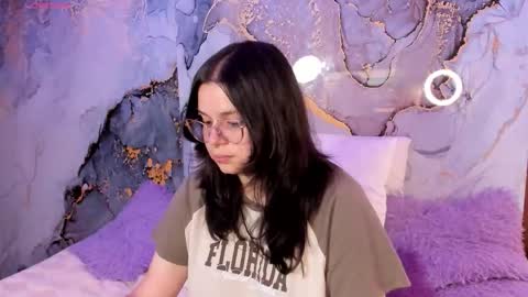 Hello guys my name is Sofi and Lizzie and  Vanessa online show from 13, 2, 2026