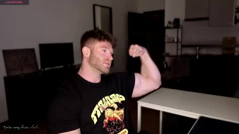 Snapshot of centurion_1 chatting on 24, 4, 2026 Bruce online show from 24, 4, 2026