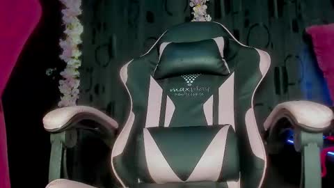 Snapshot of chaminelan chatting on 15, 1, 2026 chaminelan online show from 15, 1, 2026