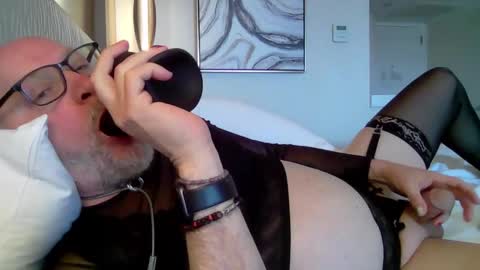 champagne online show from 30, 1, 2025