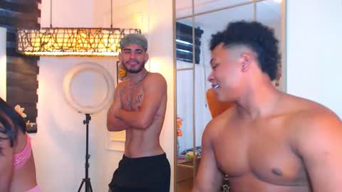 aurora and lian online show from 9, 2, 2025