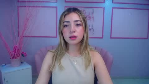 Snapshot of channel_blonde_a chatting on 4, 12, 2024 channel_blonde_a online show from 4, 12, 2024