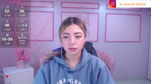 Snapshot of channel_blonde_a chatting on 20, 12, 2024 channel_blonde_a online show from 20, 12, 2024