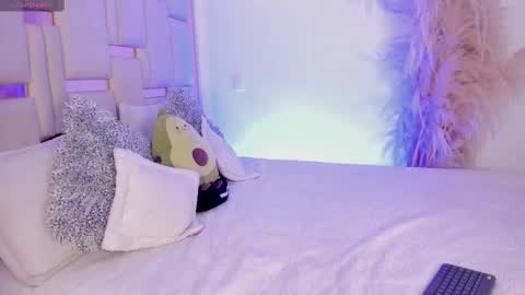  x online show from 16, 9, 2025