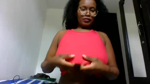 Snapshot of chantal99 chatting on 2, 7, 2026 chantal99 online show from 2, 7, 2026