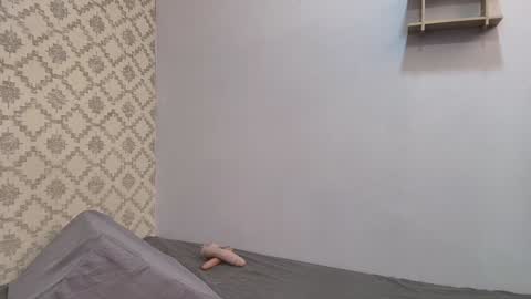 Raquel  online show from 31, 1, 2025