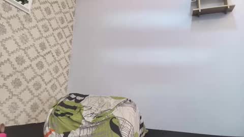 Raquel  online show from 24, 2, 2025