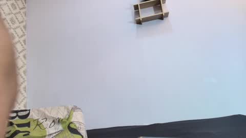 Raquel  online show from 10, 3, 2025