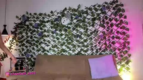 Snapshot of chantall_smith chatting on 14, 12, 2024 online show from 14, 12, 2024