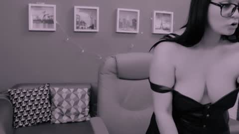 Snapshot of chantallovely chatting on 8, 12, 2024 The Queen online show from 8, 12, 2024