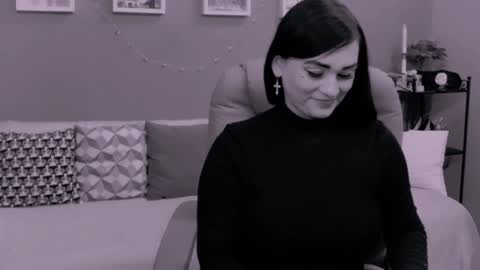 Snapshot of chantallovely chatting on 4, 1, 2025 The Queen online show from 4, 1, 2025