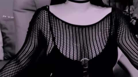 Snapshot of chantallovely chatting on 29, 10, 2025 The Queen online show from 29, 10, 2025