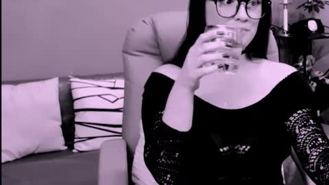 Snapshot of chantallovely chatting on 15, 11, 2025 The Queen online show from 15, 11, 2025