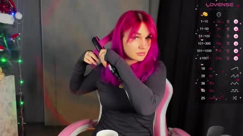 Snapshot of chaoka_ chatting on 27, 12, 2024 Suzanna Snow online show from 27, 12, 2024