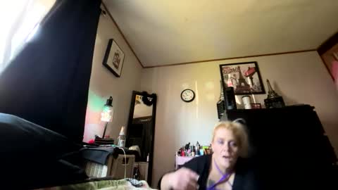 Snapshot of chaosangel33 chatting on 5, 6, 2026 Ms. Behaving online show from 5, 6, 2026