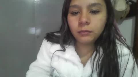 Snapshot of charis_21 chatting on 10, 5, 2026 charis 2 online show from 10, 5, 2026