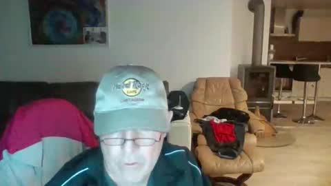 charles6064 online show from 9, 5, 2026