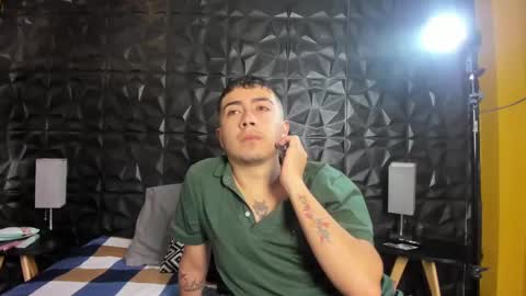 Snapshot of charles_roxy chatting on 19, 1, 2025 CHARLES Y ROXY. online show from 19, 1, 2025