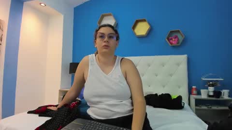 Charles y Elara online show from 24, 1, 2025