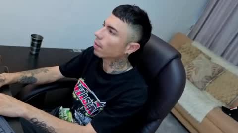 charlie_foxie online show from 4, 4, 2026