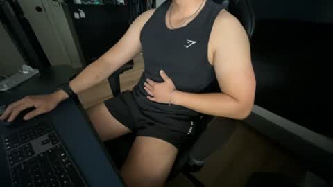Snapshot of charliekkw chatting on 5, 7, 2026 charliekkw online show from 5, 7, 2026