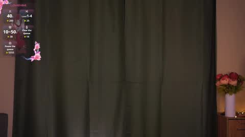 Snapshot of charlinepiker chatting on 29, 4, 2026 Yumi online show from 29, 4, 2026