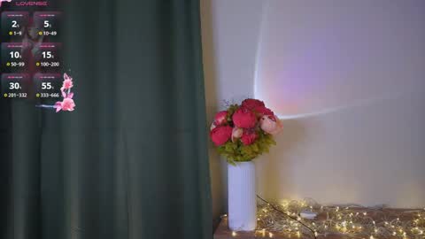 Snapshot of charlinepiker chatting on 11, 5, 2026 Yumi online show from 11, 5, 2026