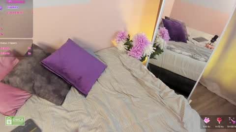 Snapshot of charloottee_1 chatting on 12, 12, 2024 Char 3  Lets go for the 100 Thumb-Up   online show from 12, 12, 2024