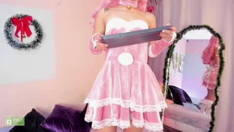 Snapshot of charloottee_1 chatting on 24, 12, 2024 Char 3  Lets go for the 100 Thumb-Up   online show from 24, 12, 2024