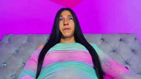 Snapshot of charlot_sanchez chatting on 25, 12, 2024 lot online show from 25, 12, 2024