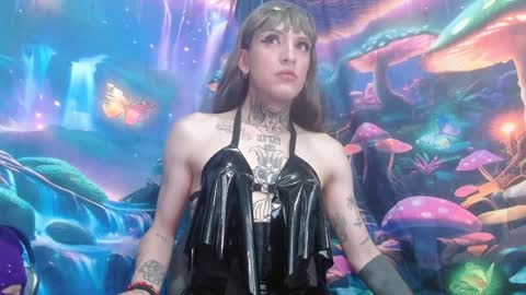Snapshot of charlotbelucci_ chatting on 25, 1, 2025 Ale punky online show from 25, 1, 2025