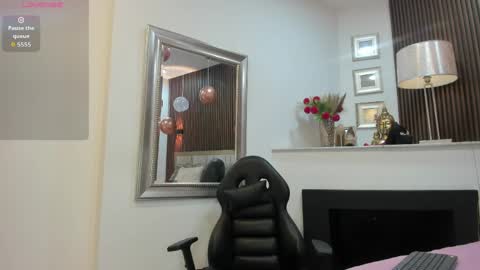 charlotblake online show from 8, 5, 2026