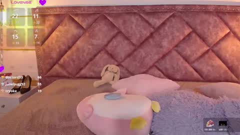 Snapshot of charlote__miller chatting on 21, 2, 2025 You honey online show from 21, 2, 2025