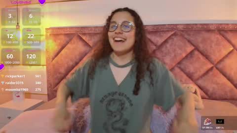 Snapshot of charlote__miller chatting on 25, 2, 2025 You honey online show from 25, 2, 2025