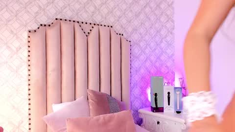   Charlotte  online show from 31, 1, 2025